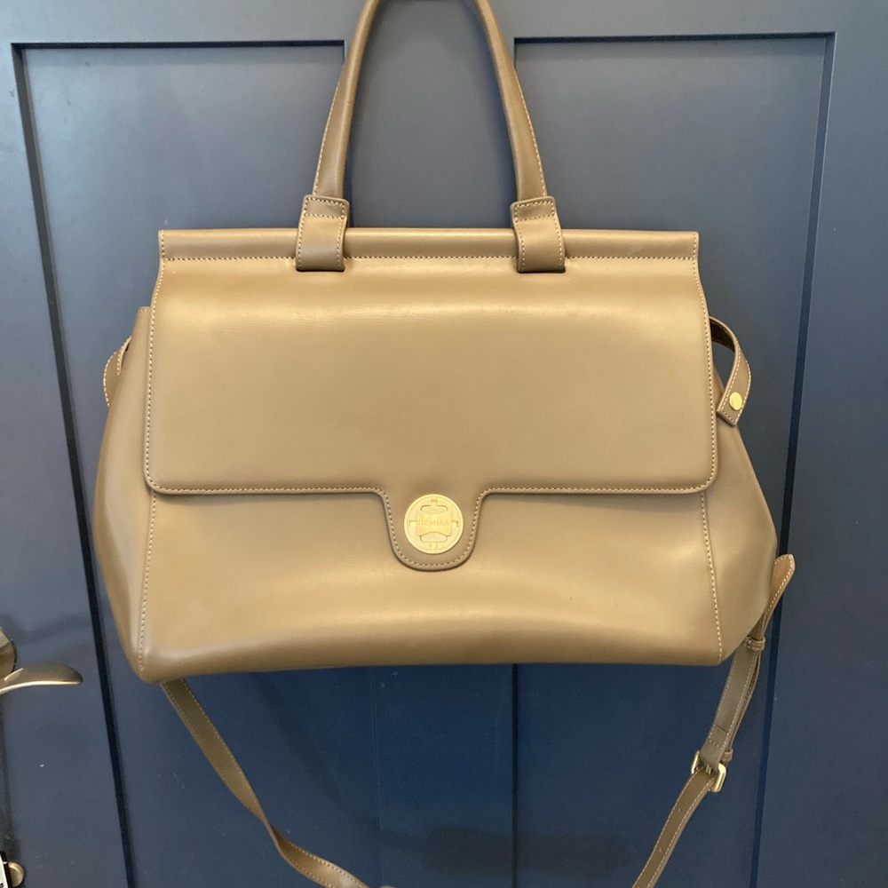 Jemma Emma Traveler 39 in Taupe. MSRP $495. Pre-loved, in great condition.